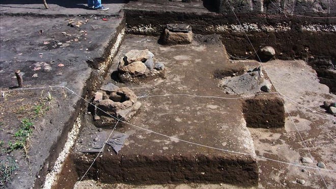 tombs found Mexico.jpg